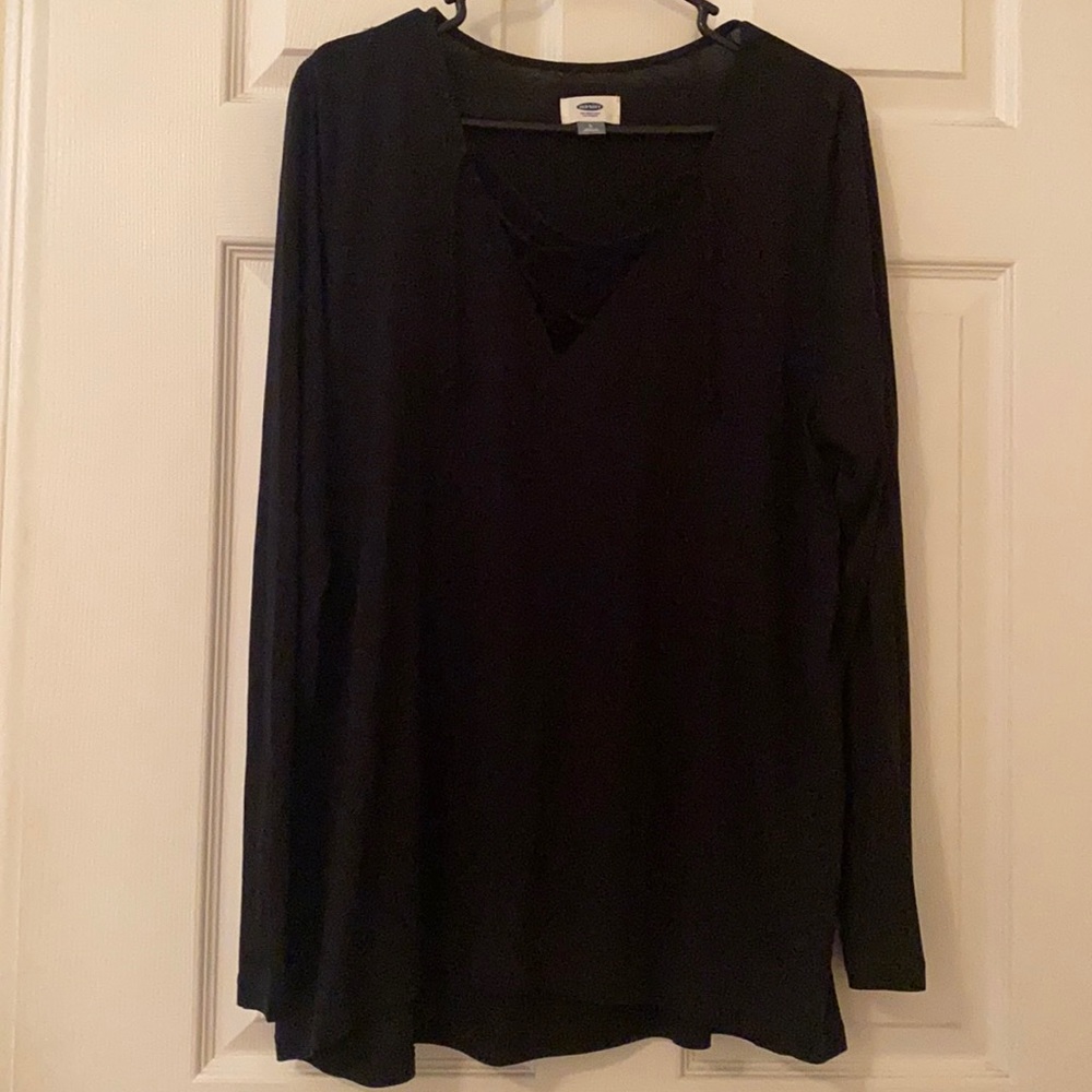 Black soft long sleeve shirt